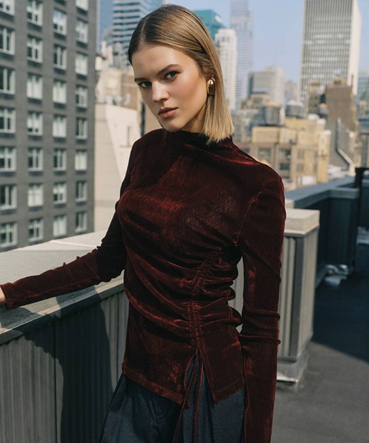 바니스뉴욕(BARNEYS NEWYORK) FW 리치 벨벳 풀오버 와인