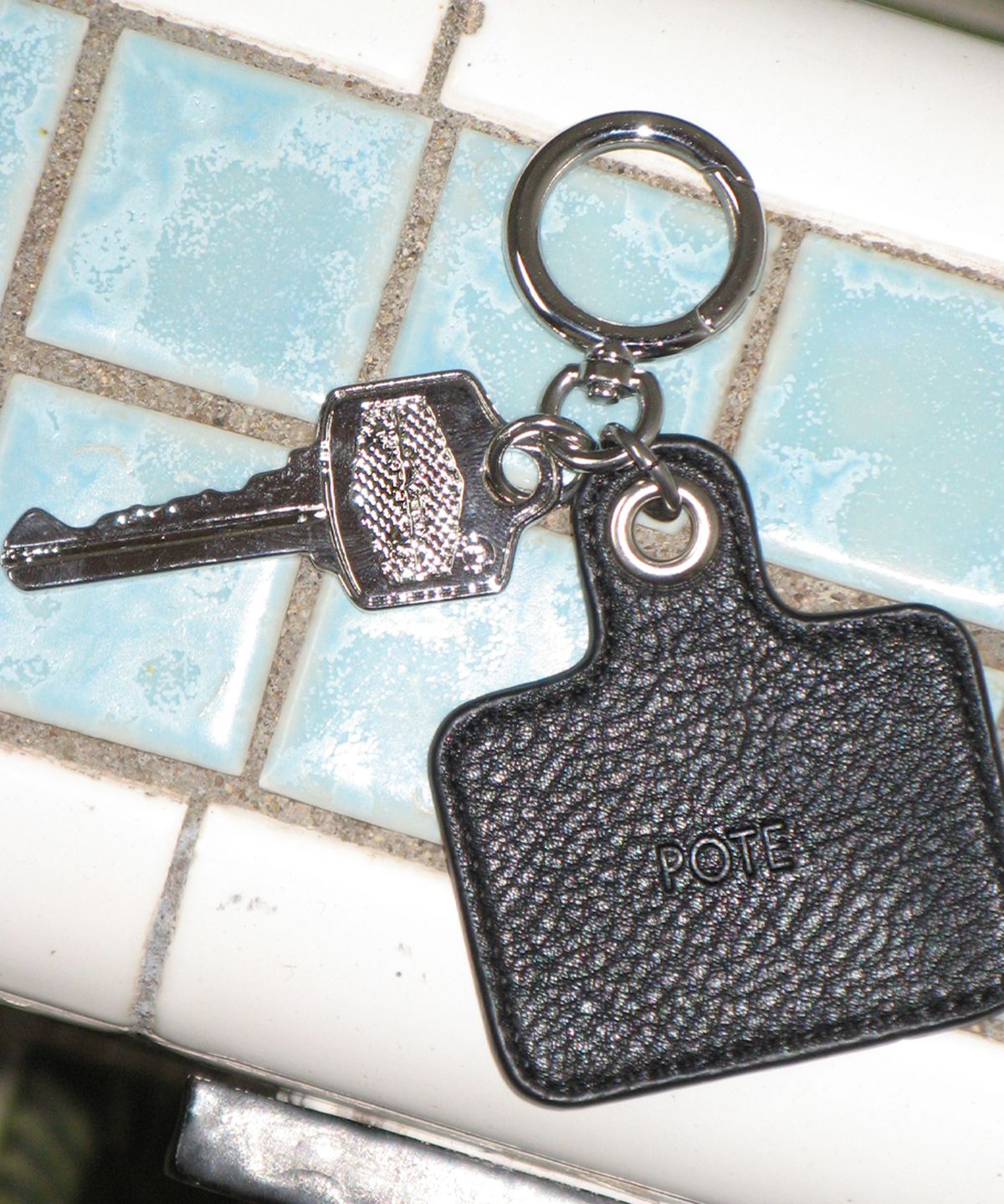포테(POTE) [2차리오더:바로출고] 0009 Key Pendant Keyring_Black