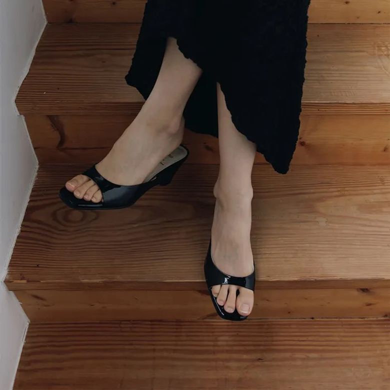 RAKE MULE (BLACK PATENT)
