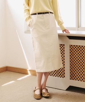 코듀로이 백 슬릿 미디 스커트 [아이보리]