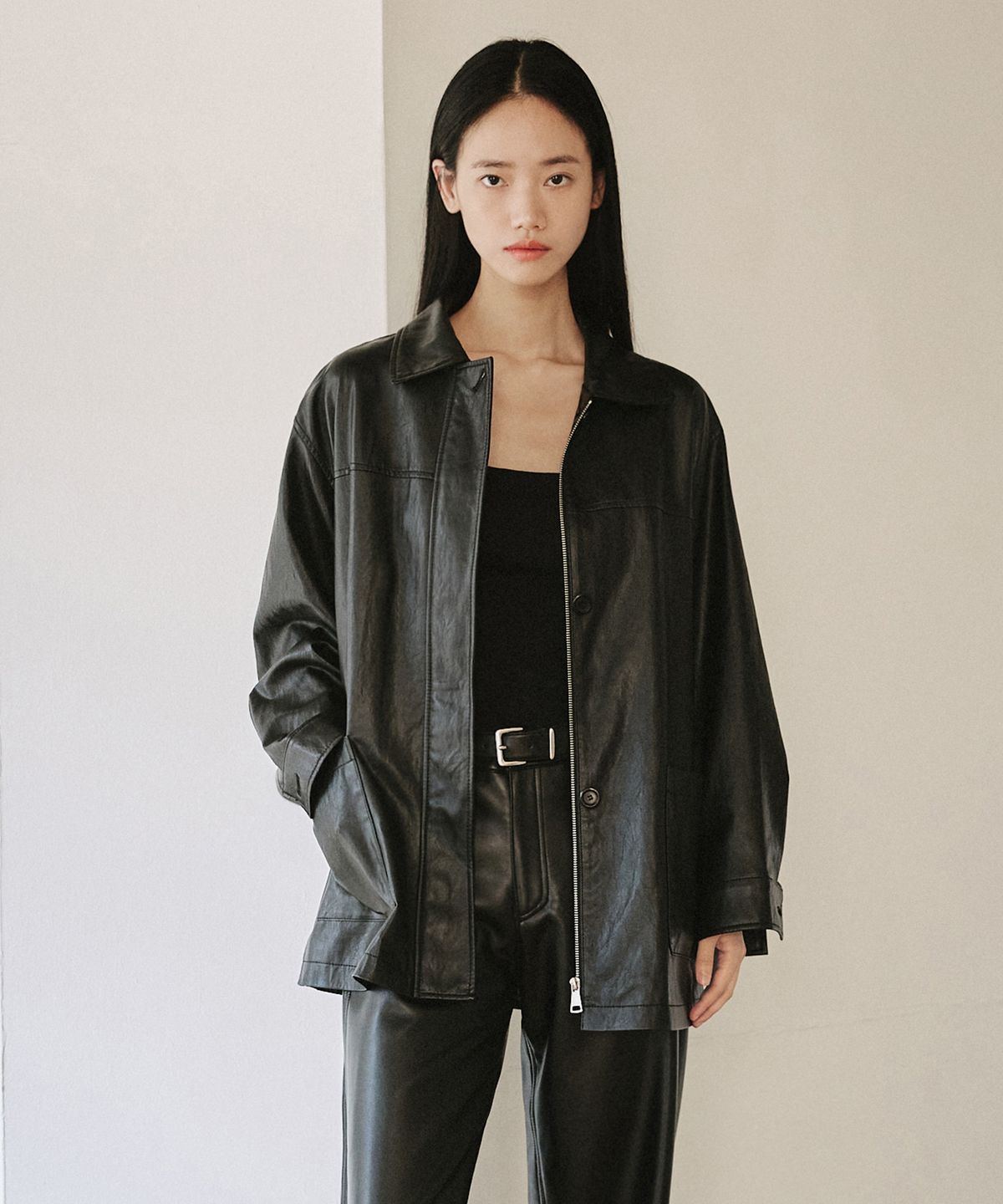 레프트서울(LEFTSEOUL) 신세틱 레더 벨티드 하프 자켓 [블랙]