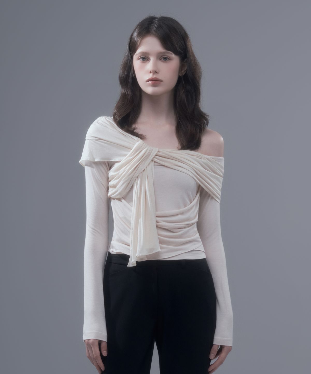 마우솔레움(MAU SOLEUM) Ella Sheer Shoulder Top - Beige