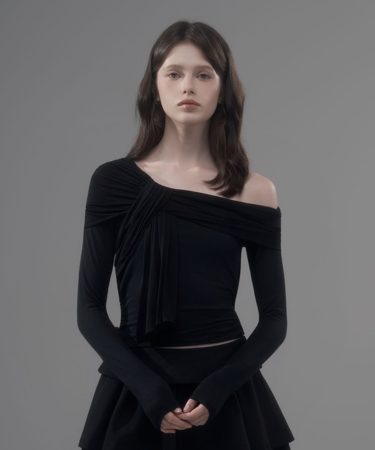 마우솔레움(MAU SOLEUM) Ella Sheer Shoulder Top - Black
