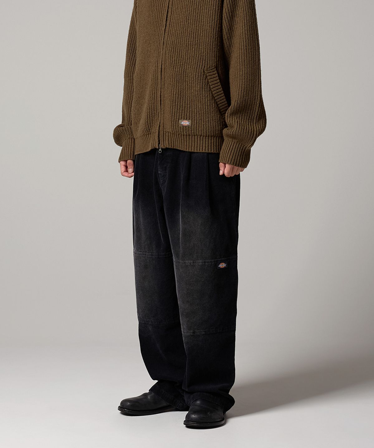 디키즈(DICKIES) 워시드 와이드 더블니 코듀로이 팬츠 Black