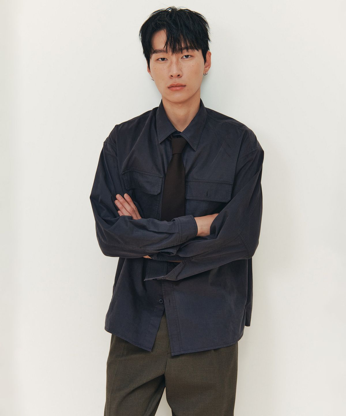 스튜디오 톰보이(STUDIO TOMBOY) [MEN] 투포켓 셔켓_챠콜 9155321201