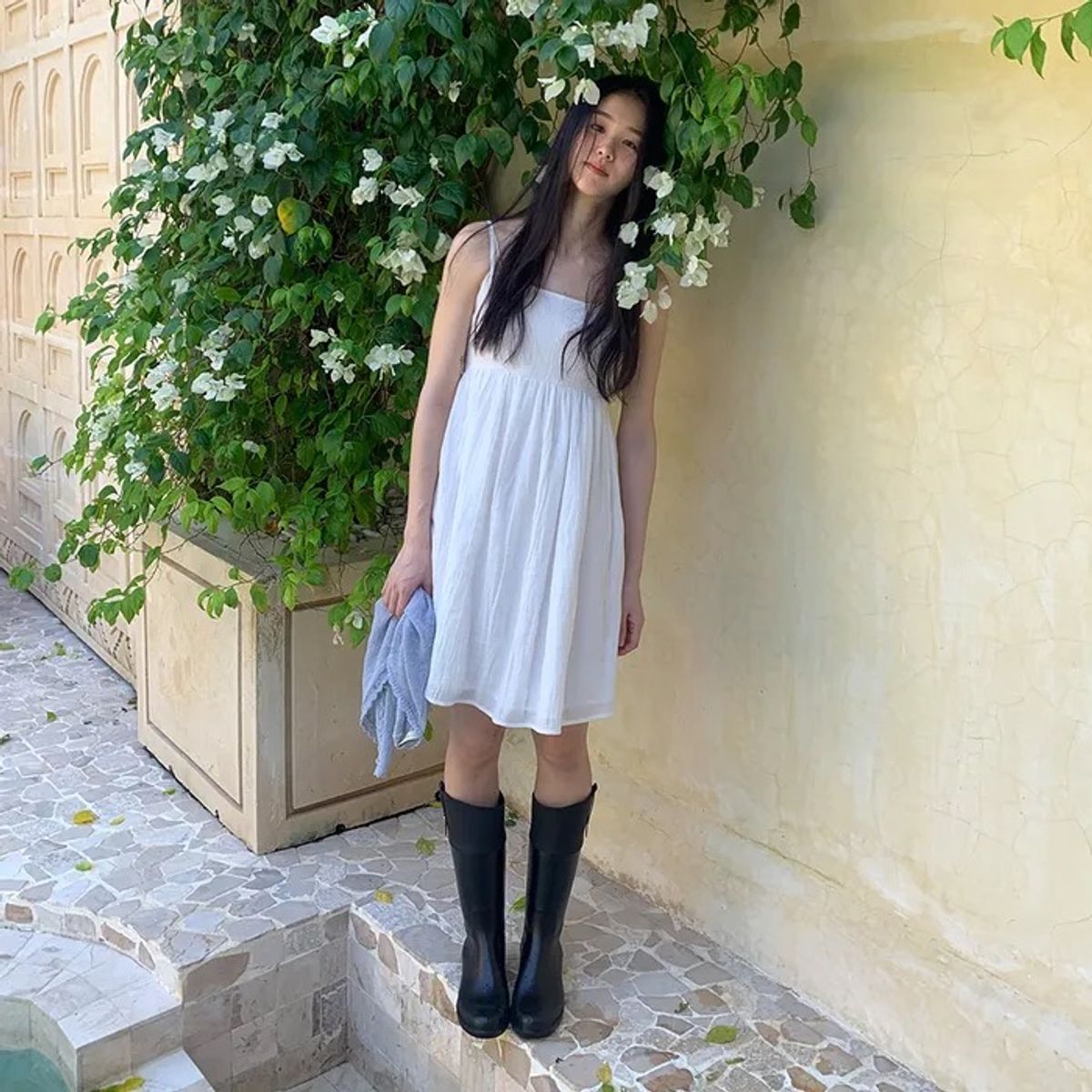 호와스(HOWUS) MUSE BACK SMOKING ONEPIECE (IVORY)