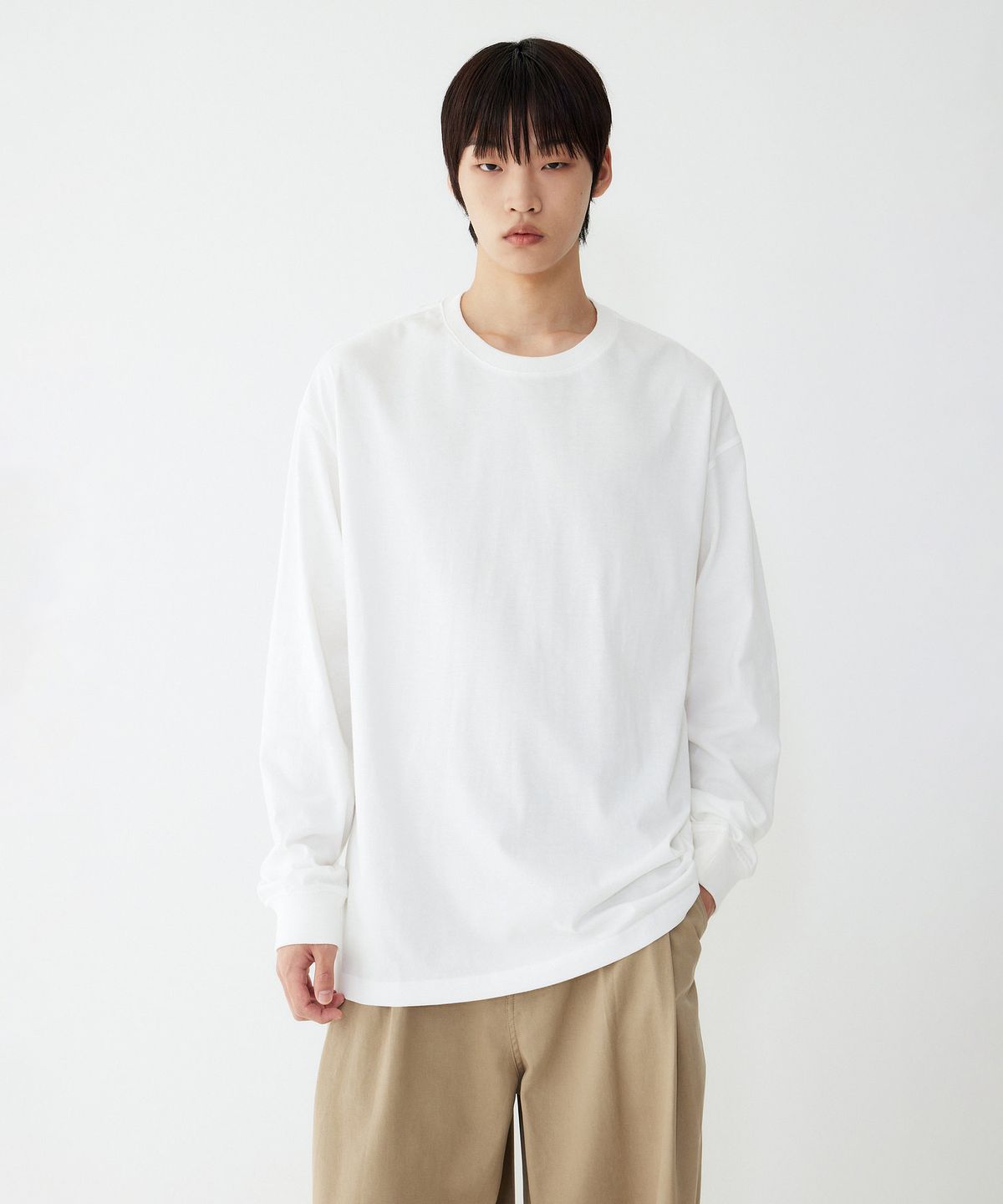 스튜디오 톰보이(STUDIO TOMBOY) [MEN] 톰보이 오버핏 롱슬리브 티셔츠_오프화이트 9155322110