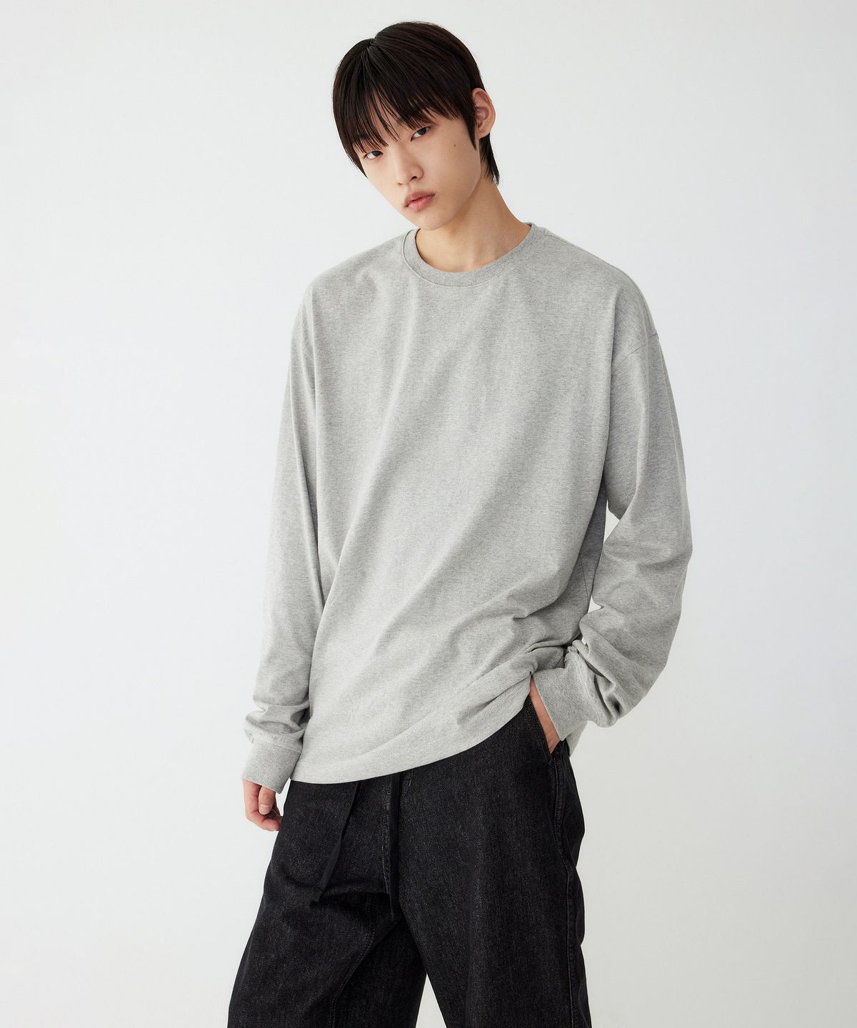 스튜디오 톰보이(STUDIO TOMBOY) [MEN] 톰보이 오버핏 롱슬리브 티셔츠_멜란지 그레이 9155322110
