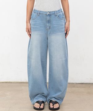 우먼즈 커브드 워싱 밴딩 데님팬츠[라이트블루]