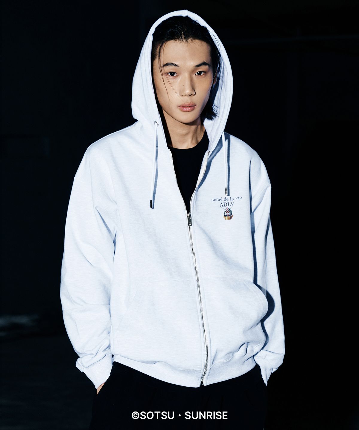아크메드라비(ACME DE LA VIE) 기동전사 건담 MOBILE SUIT GUNDAM BASIC LOGO HOODIE ZIP UP (2 COLOR)