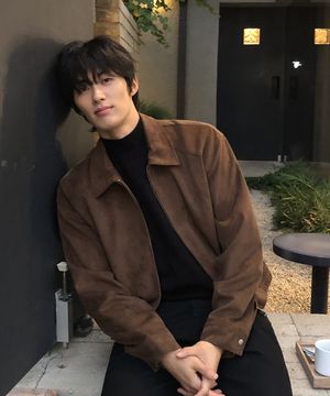 크롭 스웨이드 카라 자켓_BROWN