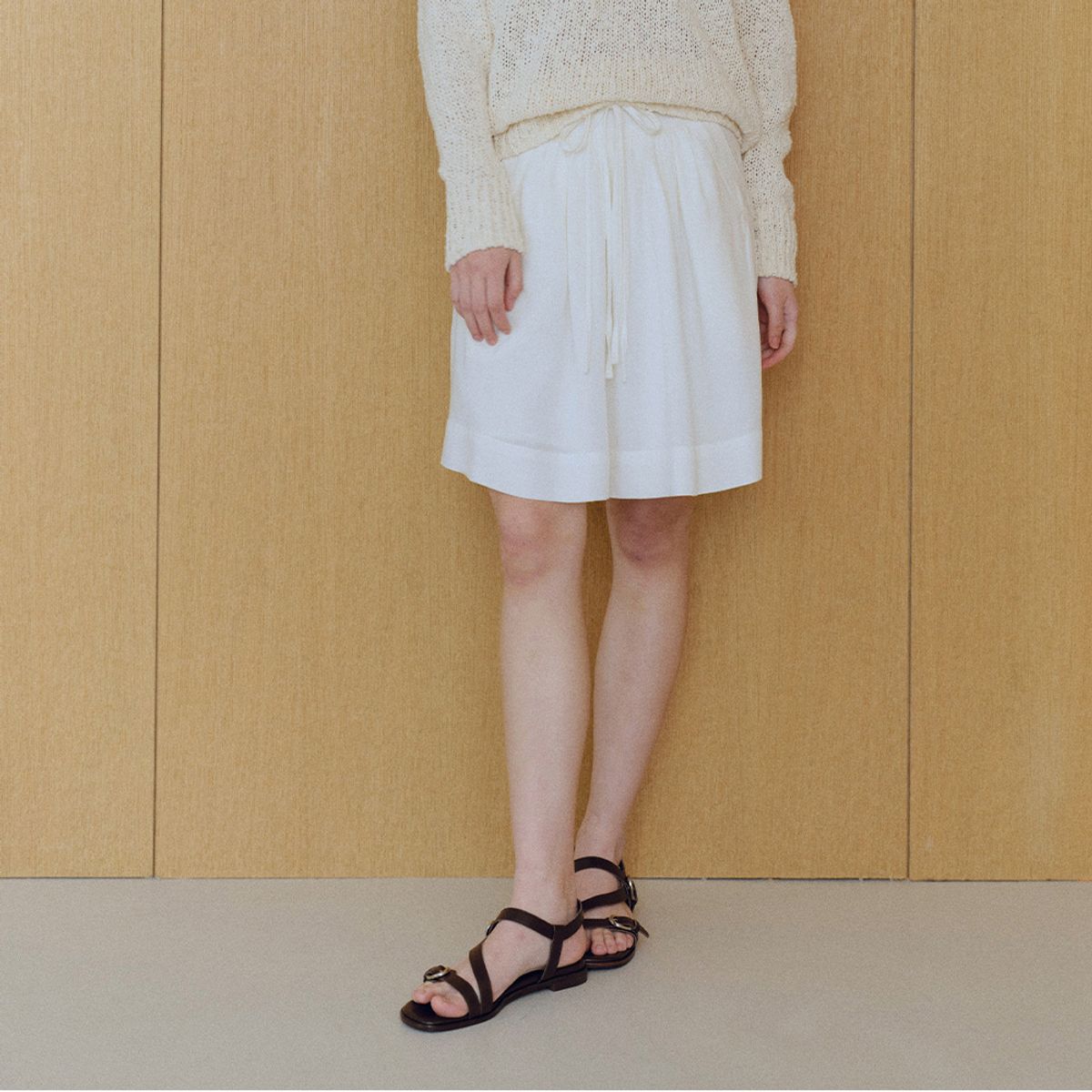 호와스(HOWUS) ARE DRAW STRING SKIRT (IVORY)