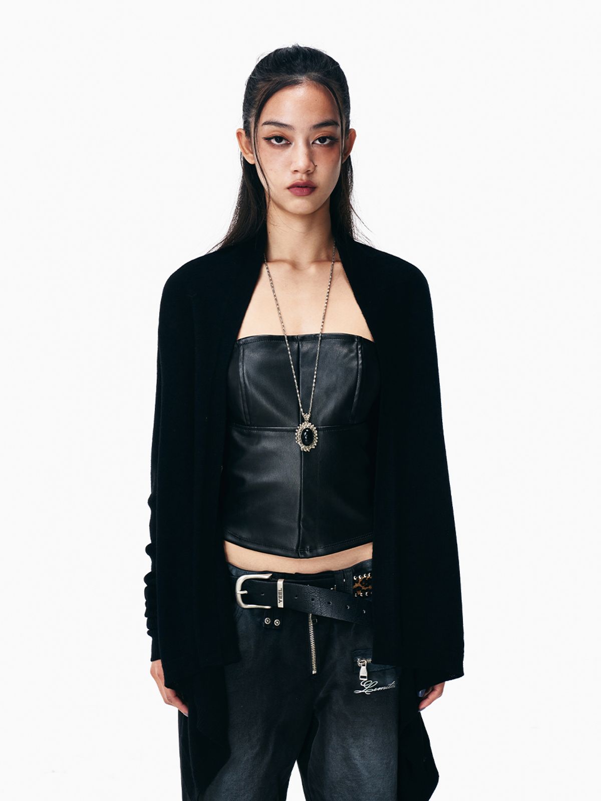 와이이이엘(YEEL) DRAPED BUTTON-DETAIL OPEN CARDIGAN BLACK