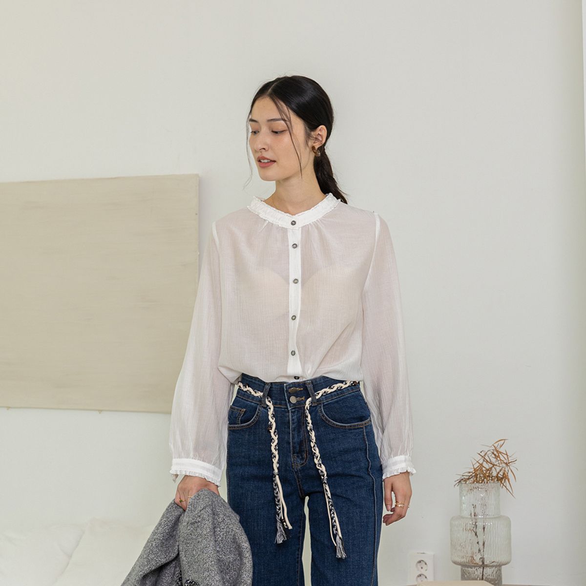 랭썬(LANGSON) LS_Neckline pleated shirt_2color