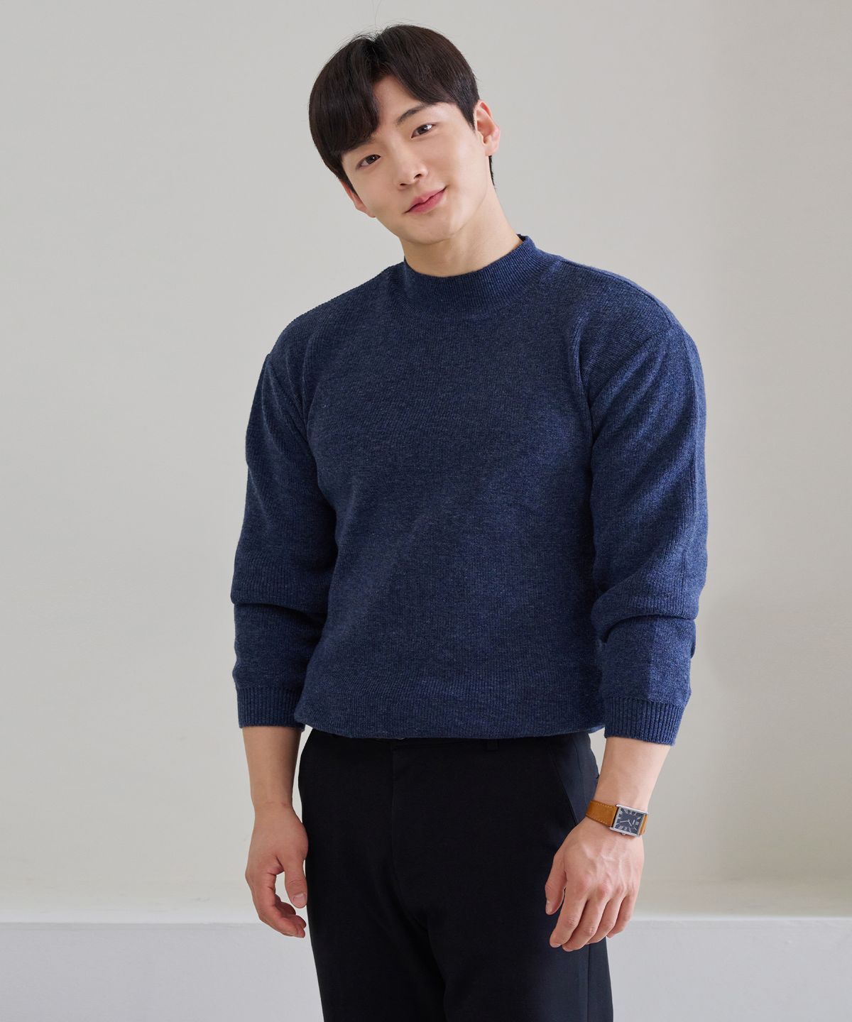 핵쿨남(HECKCOOLNAM) 어깨넓어보이는 머슬핏 남자 반폴라 니트