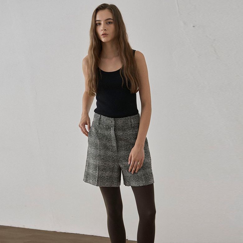 CHECK TEXTURED SHORTS - BLACK
