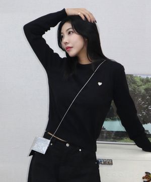 (W) 베이직 에센셜 워셔블 라운드 니트 BLACK