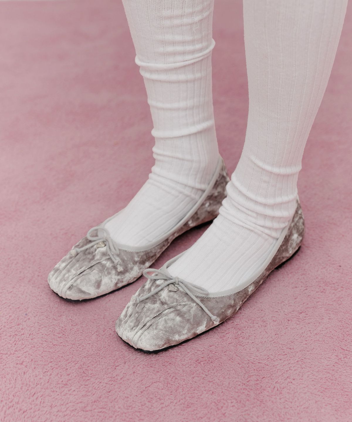 마리떼 프랑소와 저버(MARITHÉ + FRANҪOIS GIRBAUD) W BALLET RIBBON VELVET FLAT SHOES light gray