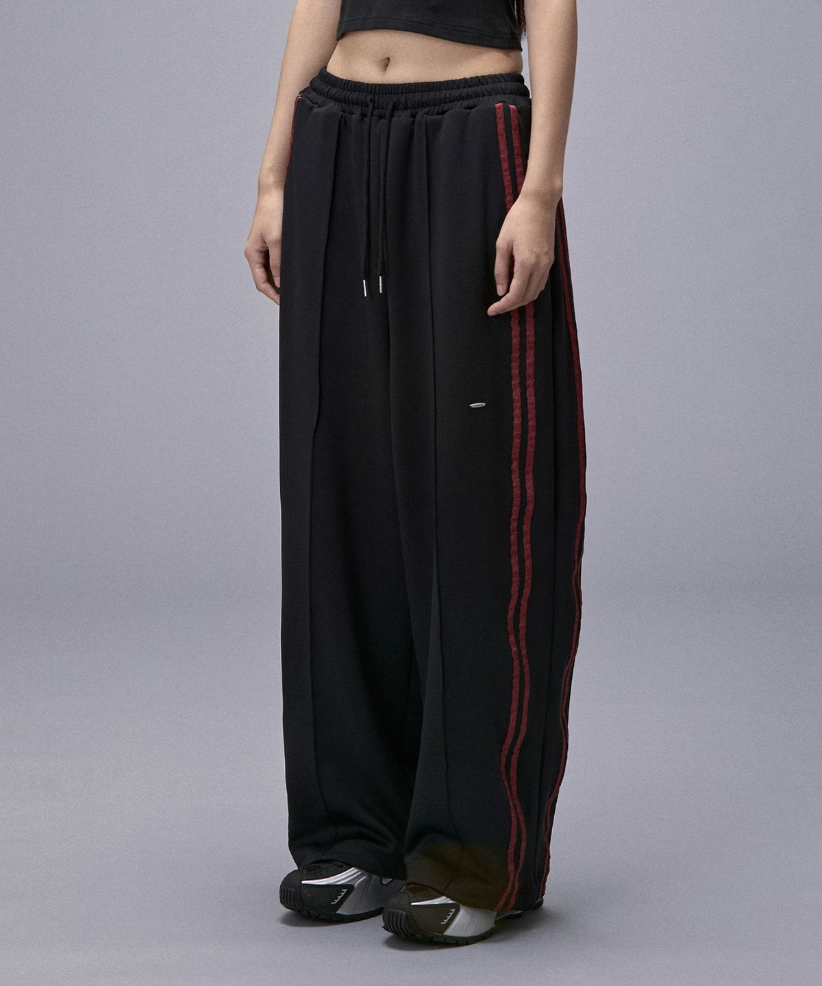 키치앤키스(KITSCH&KISS) Twin Line Wide Track Pants (25FBT-PNTS01)