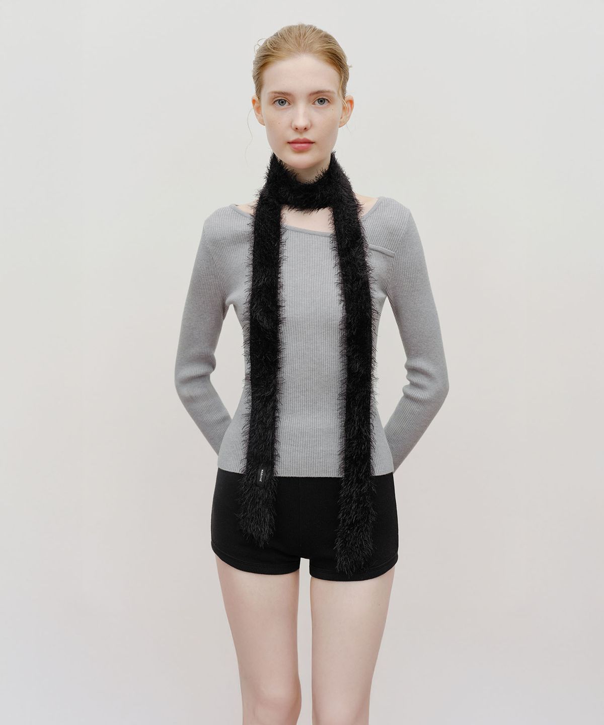 마리떼 프랑소와 저버(MARITHÉ + FRANҪOIS GIRBAUD) REGULAR LOGO SLIM MUFFLER black