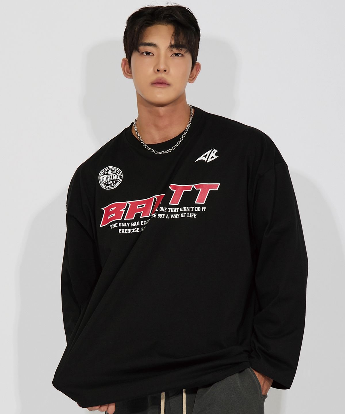 베트랙트(BATTRACT) 복싱 엠블럼 스포티 그래픽 롱 슬리브_블랙