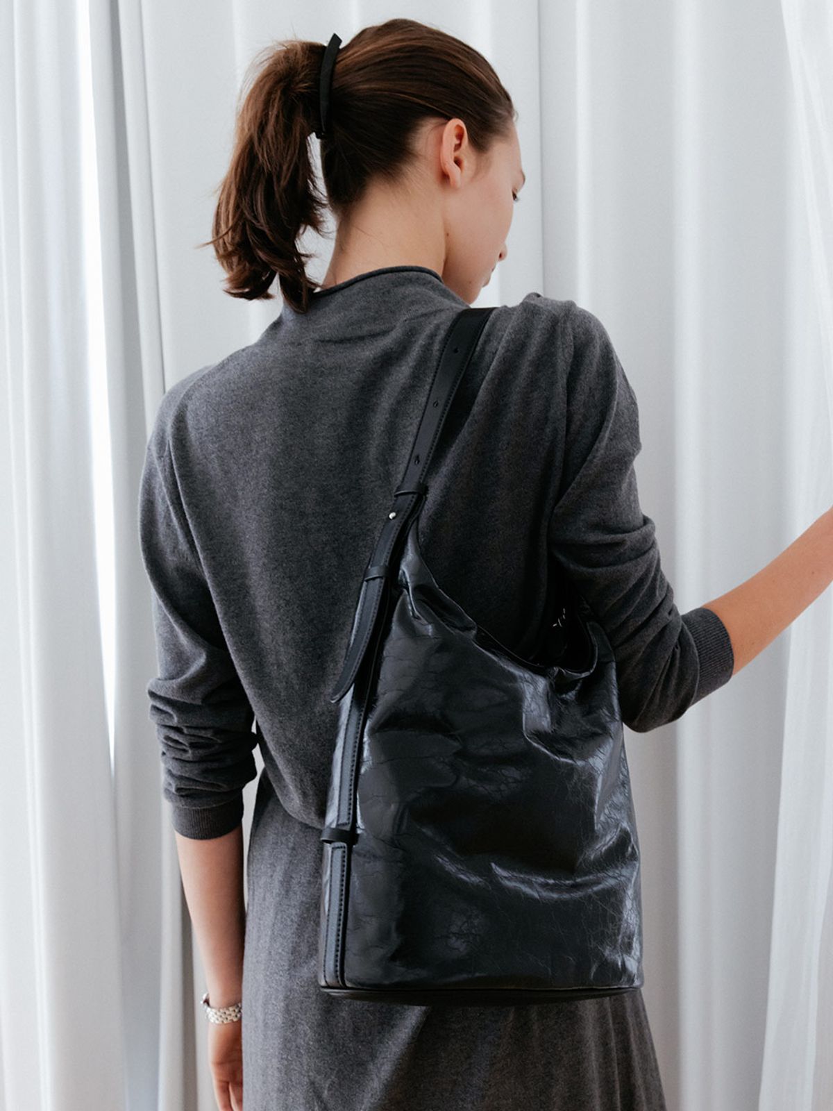 루에브르(LOEUVRE) Verseau Hobo Large FA5AD352-FH