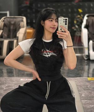 우먼스 래글런 스탬프 로고 반팔 티셔츠_블랙