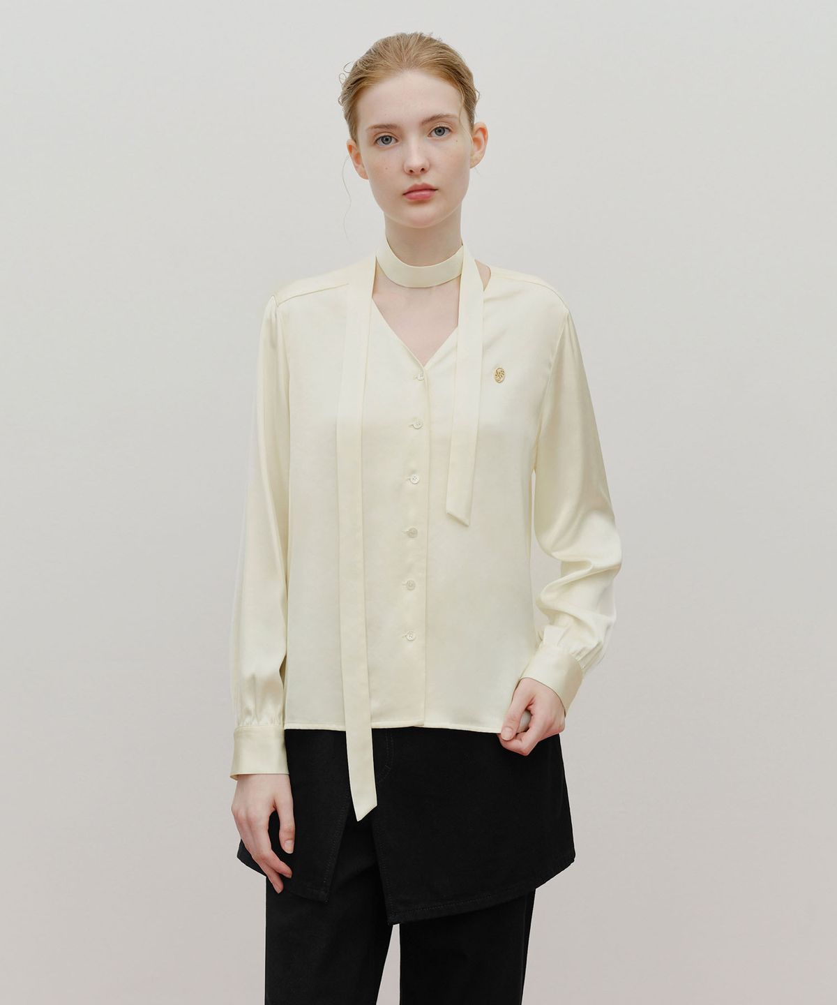 마리떼 프랑소와 저버(MARITHÉ + FRANҪOIS GIRBAUD) W V-NECK TIE BLOUSE ivory