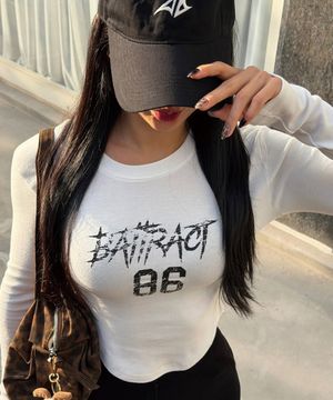 우먼스 크랙 BATT 베이직 라운딩 티셔츠_화이트