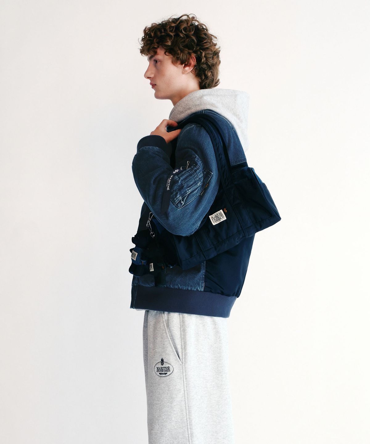 마리떼 프랑소와 저버(MARITHÉ + FRANҪOIS GIRBAUD) MARITHE X ALPHA INDUSTRIES CLASSIC LOGO NYLON DUFFLE BAG navy