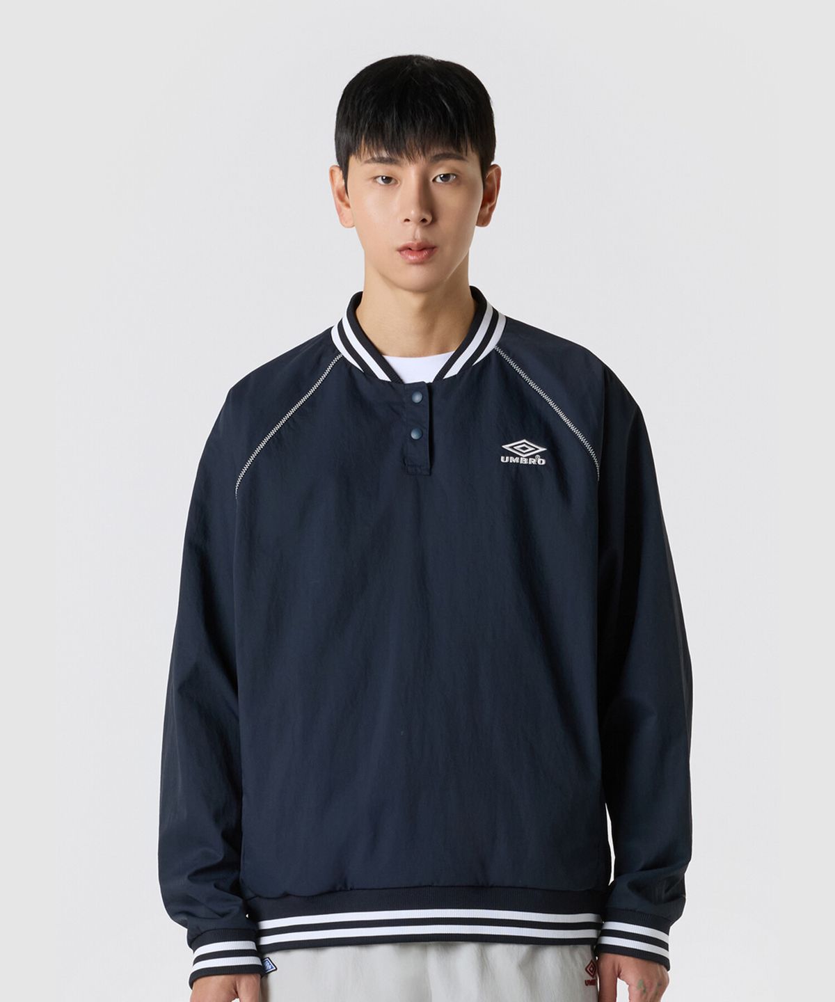 엄브로(UMBRO) HBL 로얄 컬리지 솔리드 피스테 네이비(UQ321CWT98)