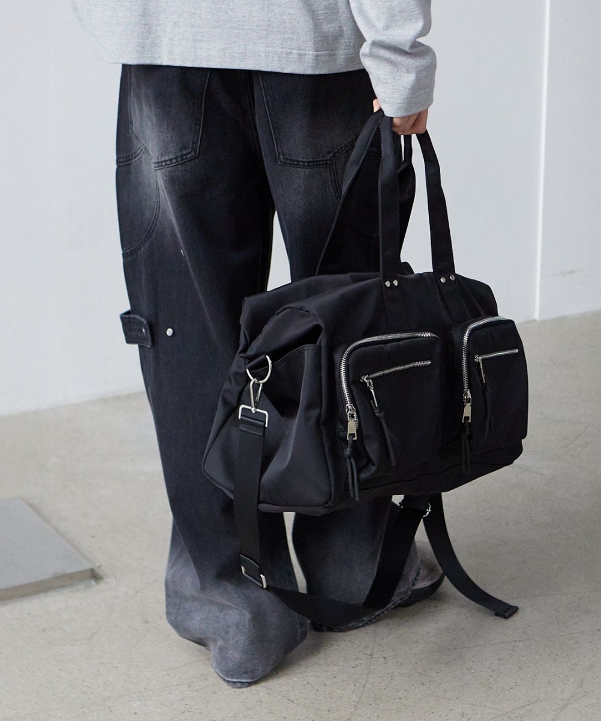 메종미네드(MAISON MINED) TWO POCKET BOSTON BAG BLACK
