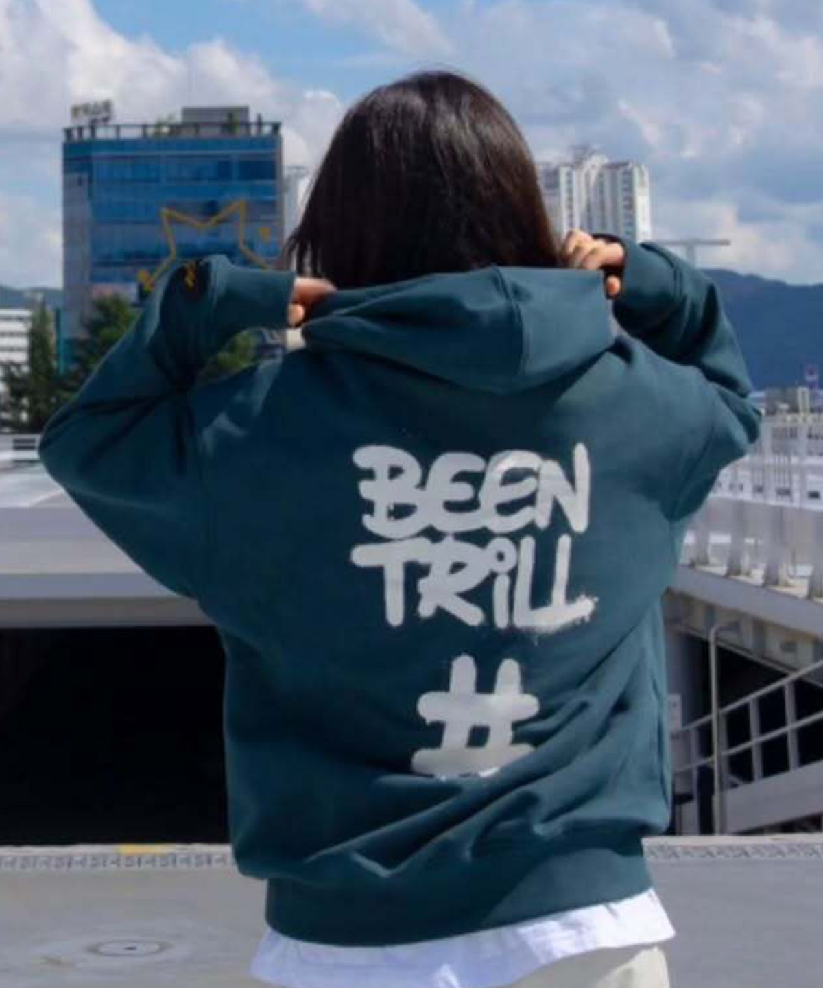 빈트릴(BEENTRILL) 스프레이 해시태그 후드(다크 그린)