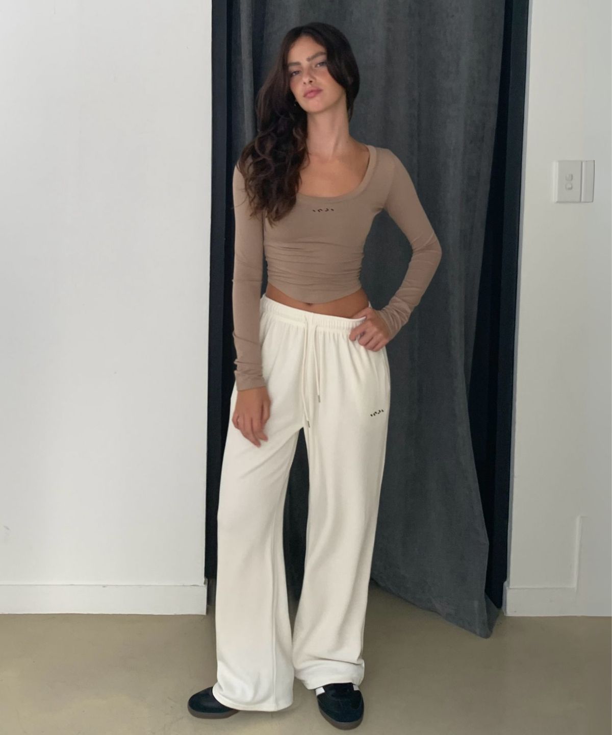 인지액티브(INJIACTIVE) Ribbed Sweatpants 아이보리