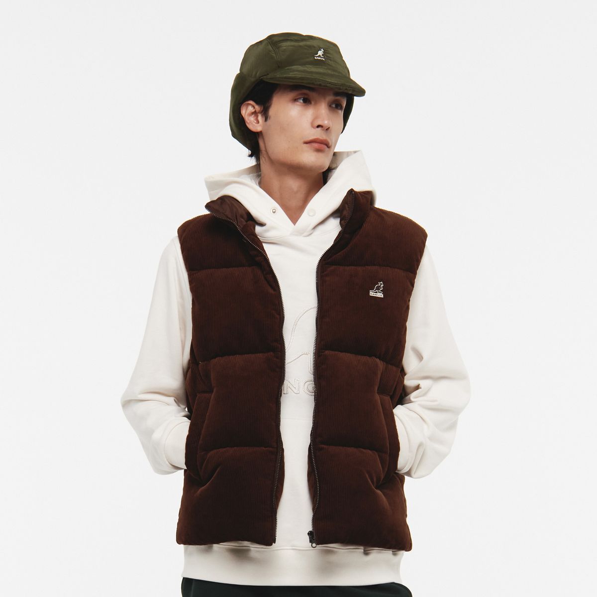 캉골(KANGOL) 코듀로이 다운 푸퍼 베스트 6143 브라운