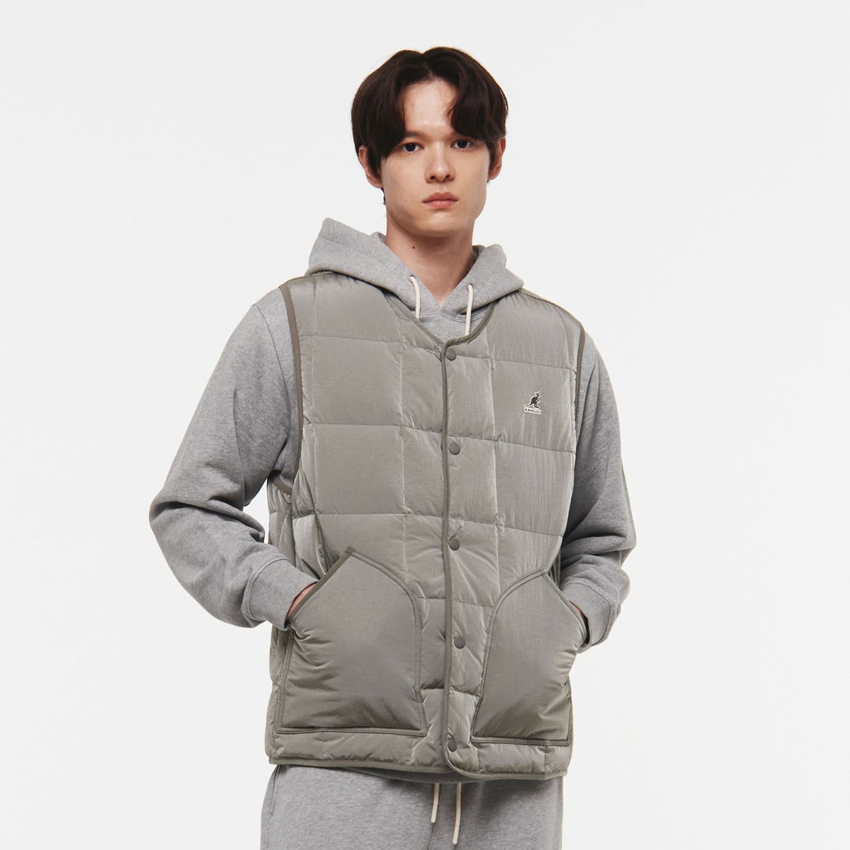 캉골(KANGOL) 스퀘어 큐 다운 라이너 베스트 6142 그레이