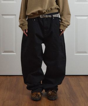 Flow Slit Curved Pants