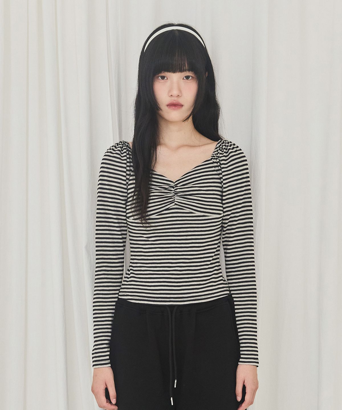 알키알카(ALKI ALKA) Heart-neck Long Sleeve (Stripe Black)
