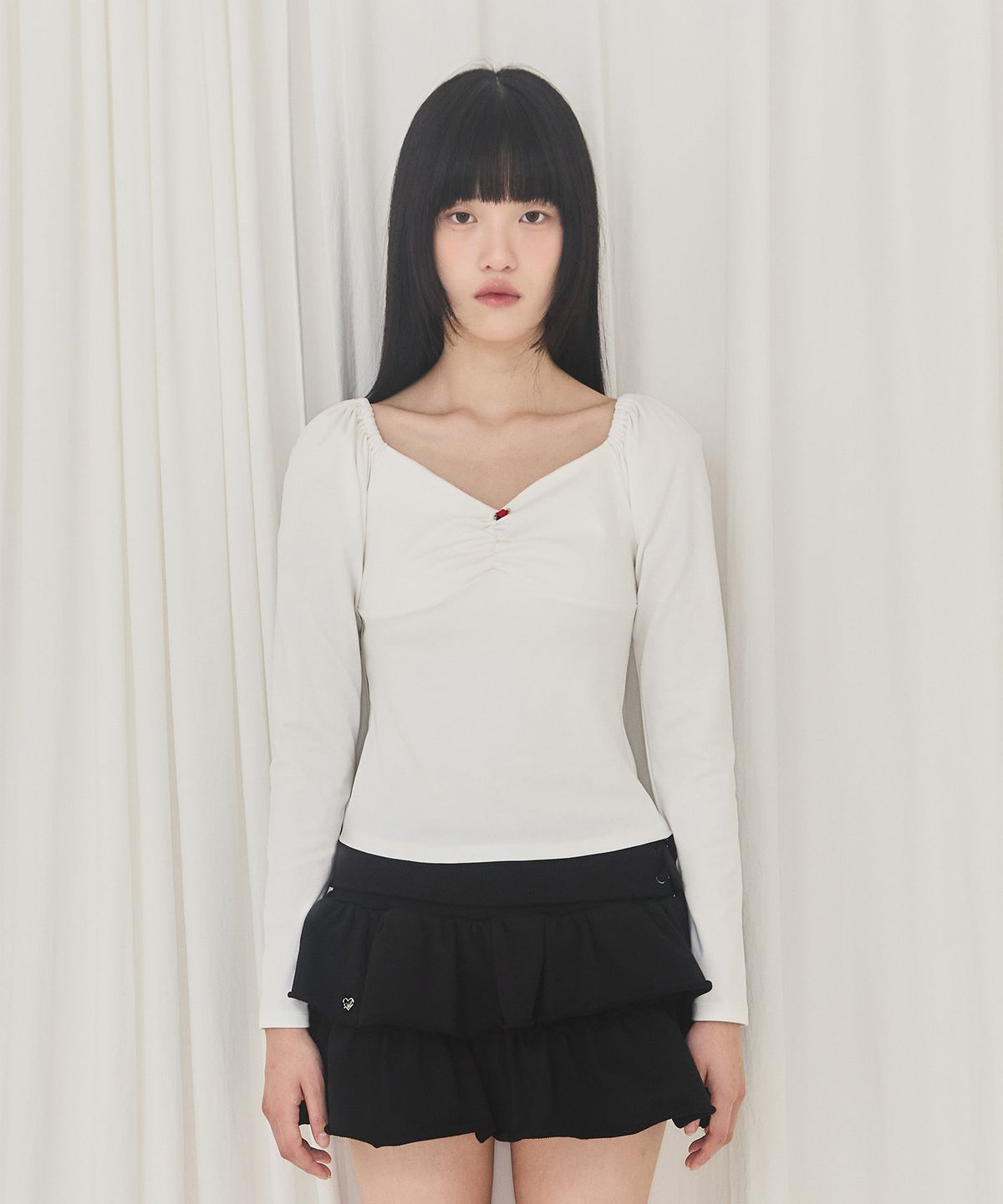 알키알카(ALKI ALKA) Heart-neck Long Sleeve (White)