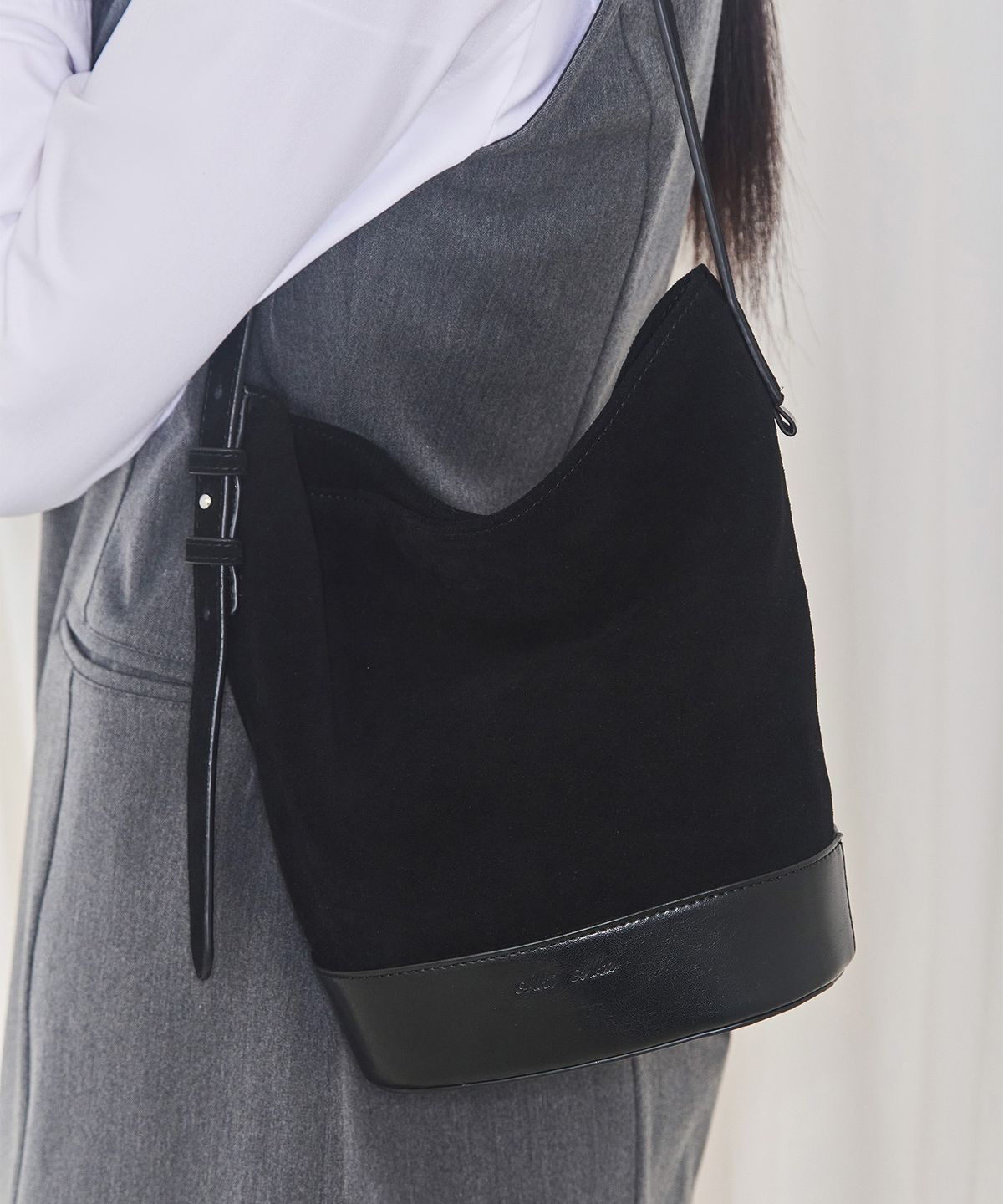 알키알카(ALKI ALKA) Combo Bucket Bag (Black)