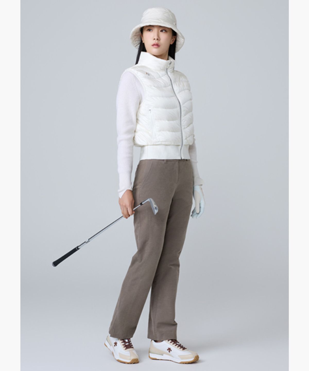 데상트 골프(DESCENTE GOLF) 여성 몰스킨 일자핏 팬츠 (DQ32WFPT9D)