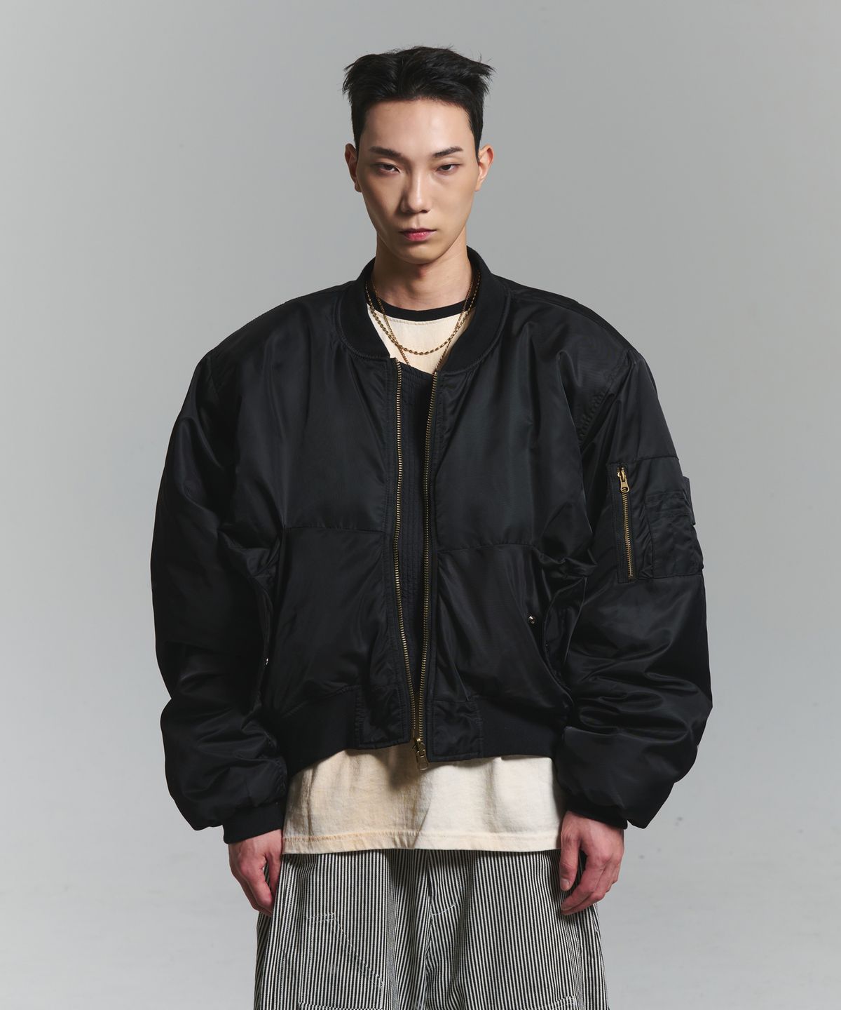 뉴치프시크디피(NEWCHEAPCHICDP) army ma-1 (black)