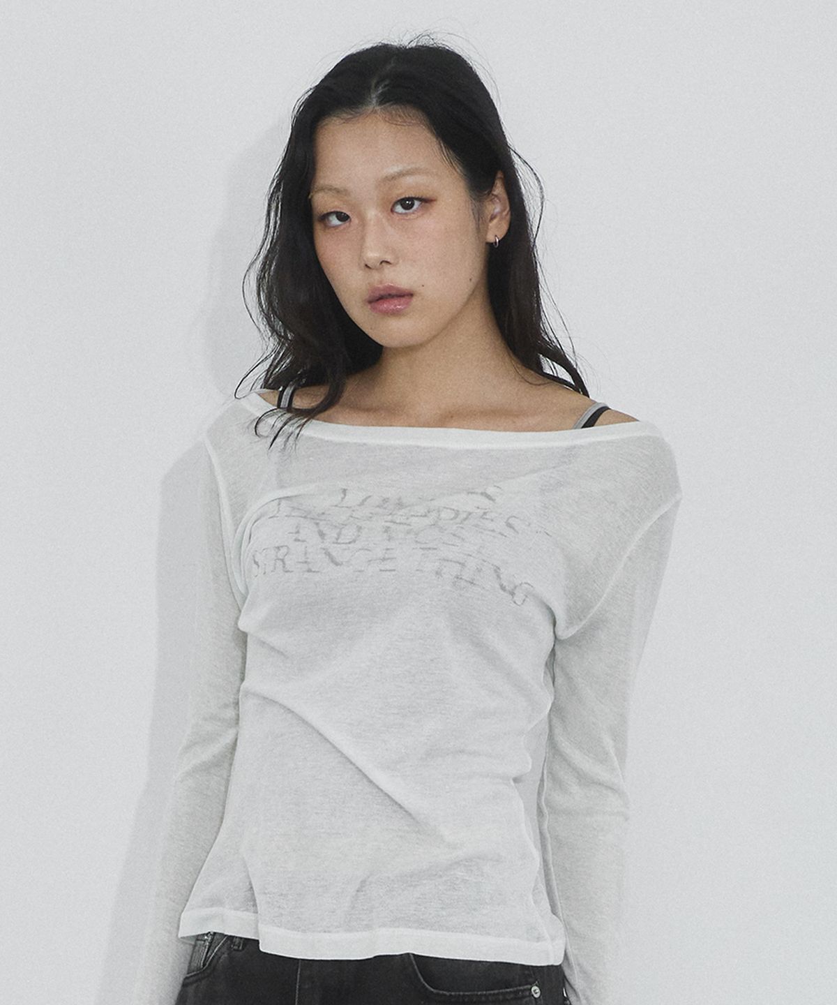 키치어리(KITSCHEERY) Love Strange Long Sleeve (White)