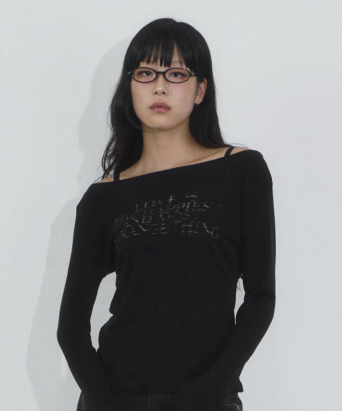 키치어리(KITSCHEERY) Love Strange Long Sleeve (Black)