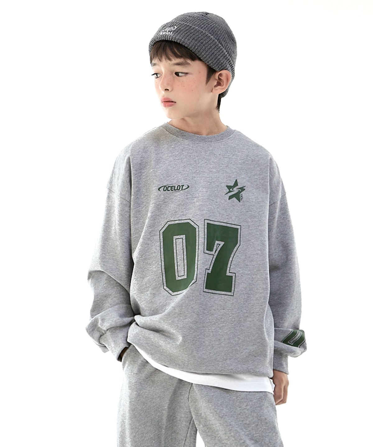 오실롯 주니어(OCELOT JUNIOR) D32 플레이 맨투맨 (그레이)