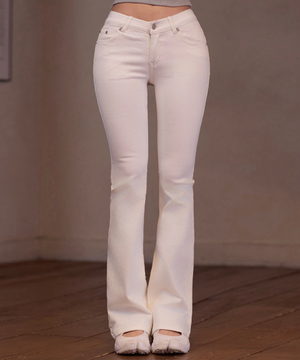 골반볼륨업 로우웨스트 부츠컷_골반뽕청바지(화이트)