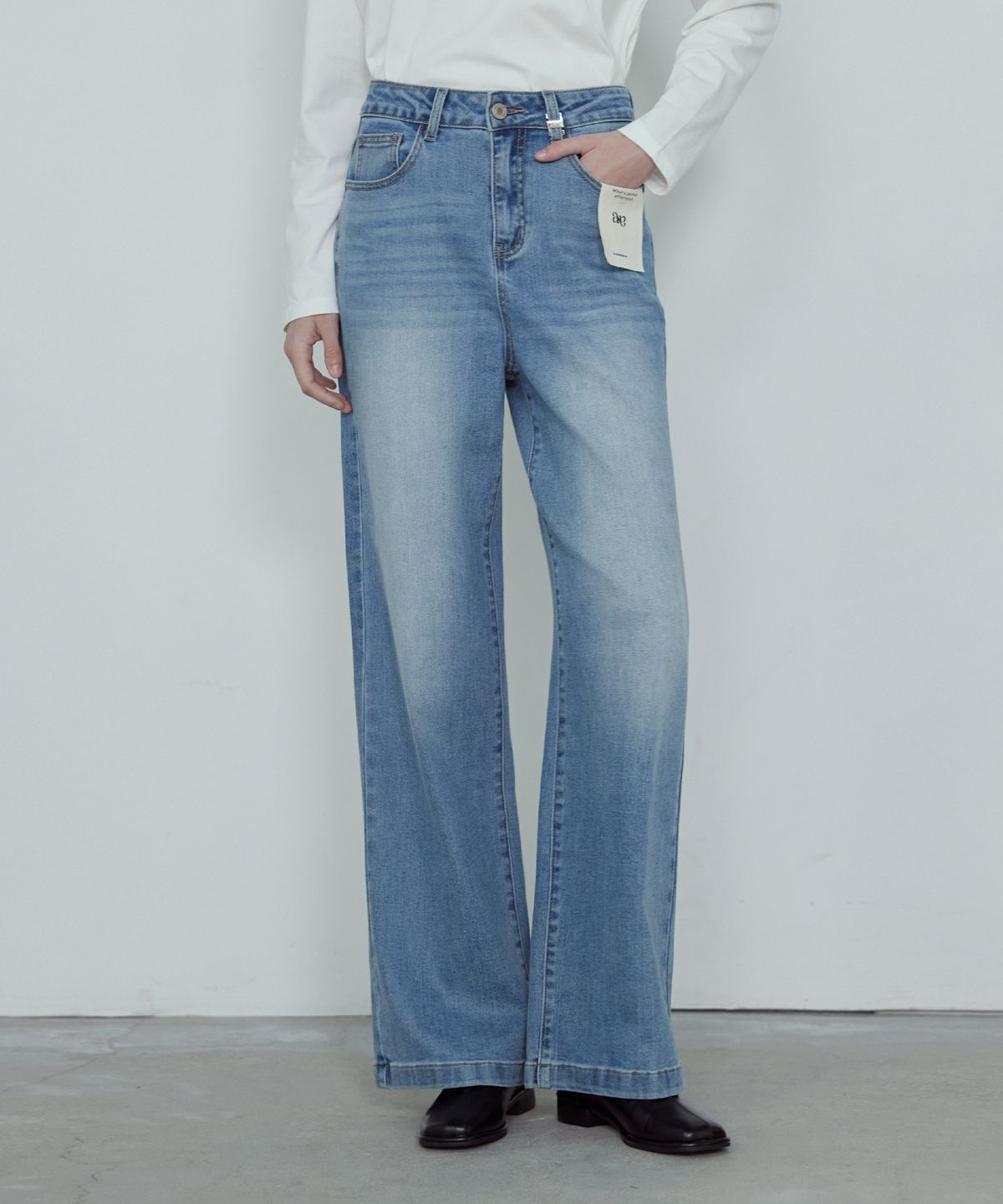 논앤논(NON AND NON) WHISKER BRUSH WIDE DENIM PANTS_NFDP5300