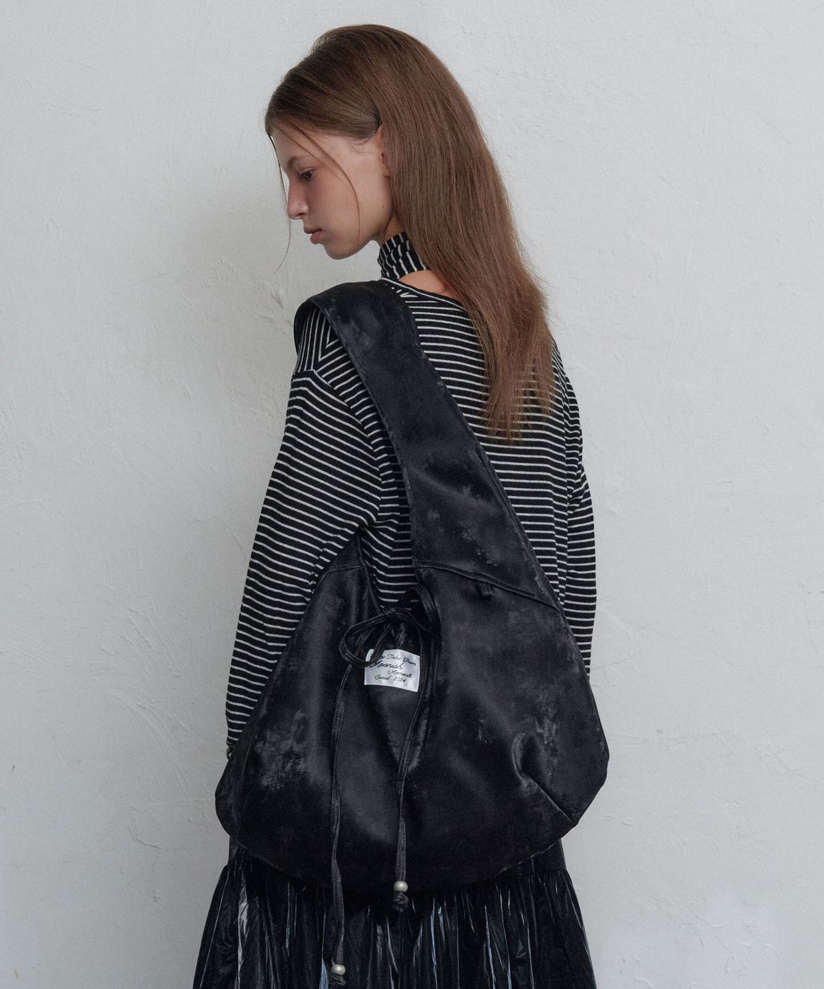 무니쉬(MOONISH) Bud bloom bag (Midnight black)