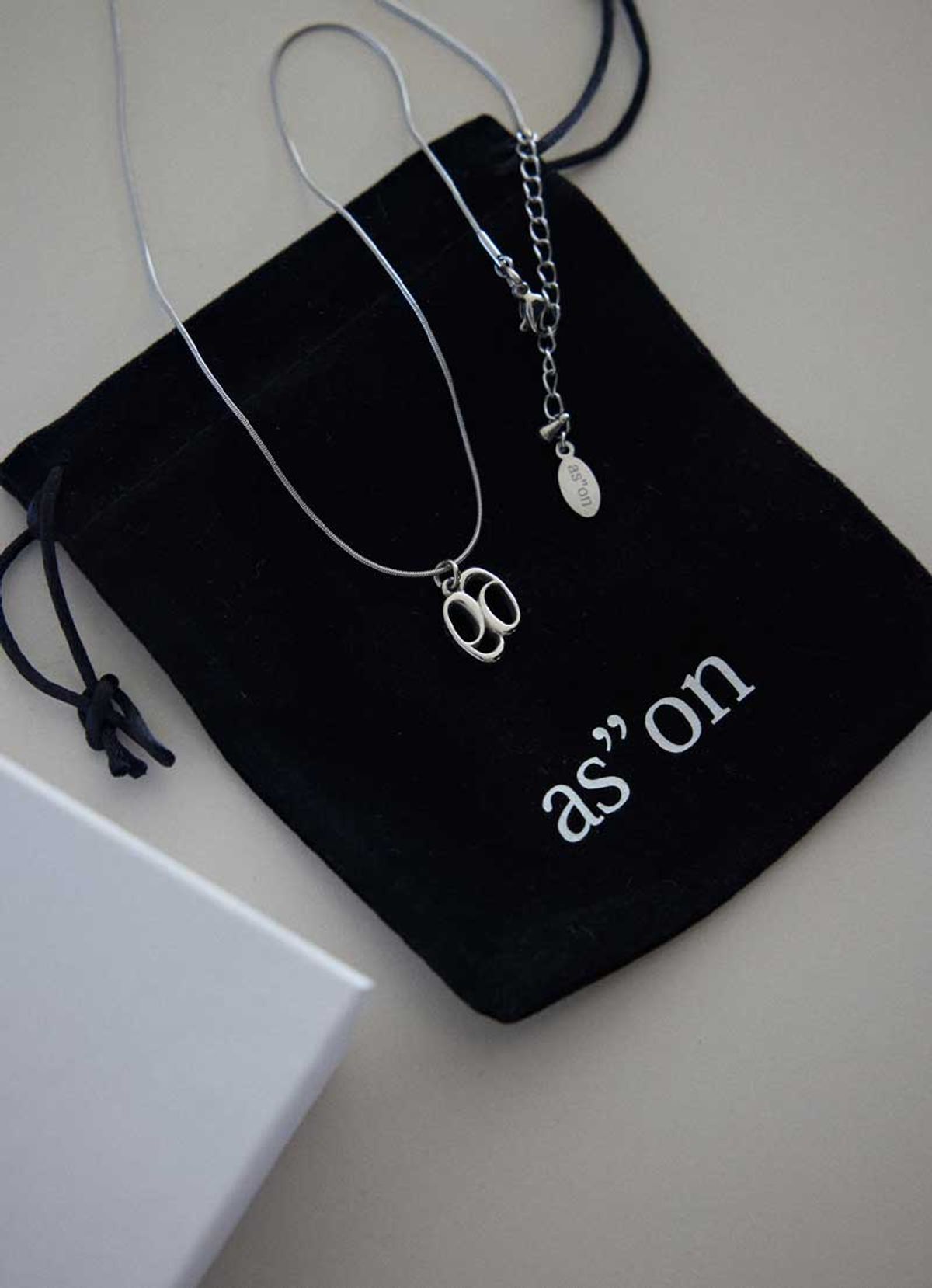 애즈온(ASON) NEW LOGO NECKLACE