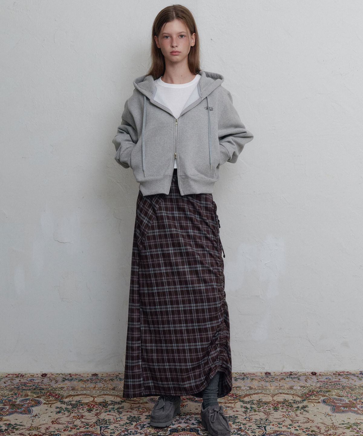 무니쉬(MOONISH) Unbalanced shirring midi skirt (Brown check)